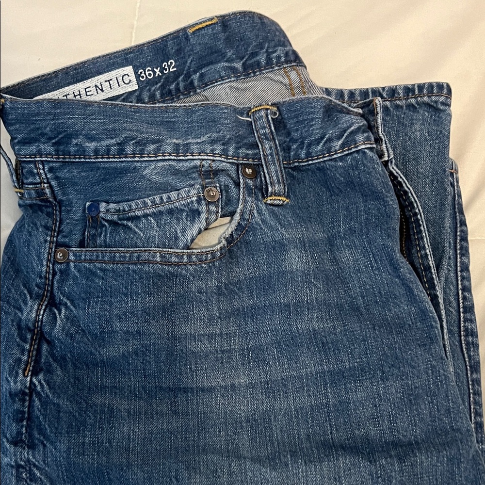 GAP Men's Straight Jeans in Classic Blue